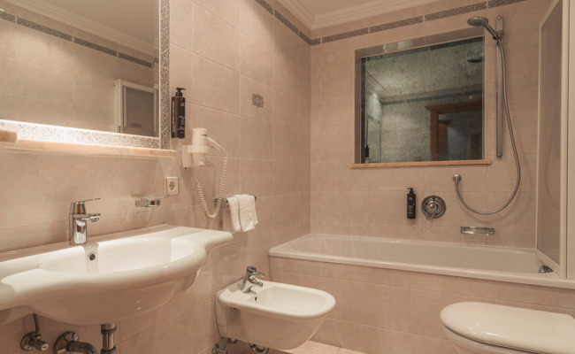 Dreibettzimmer Haupthaus 3
