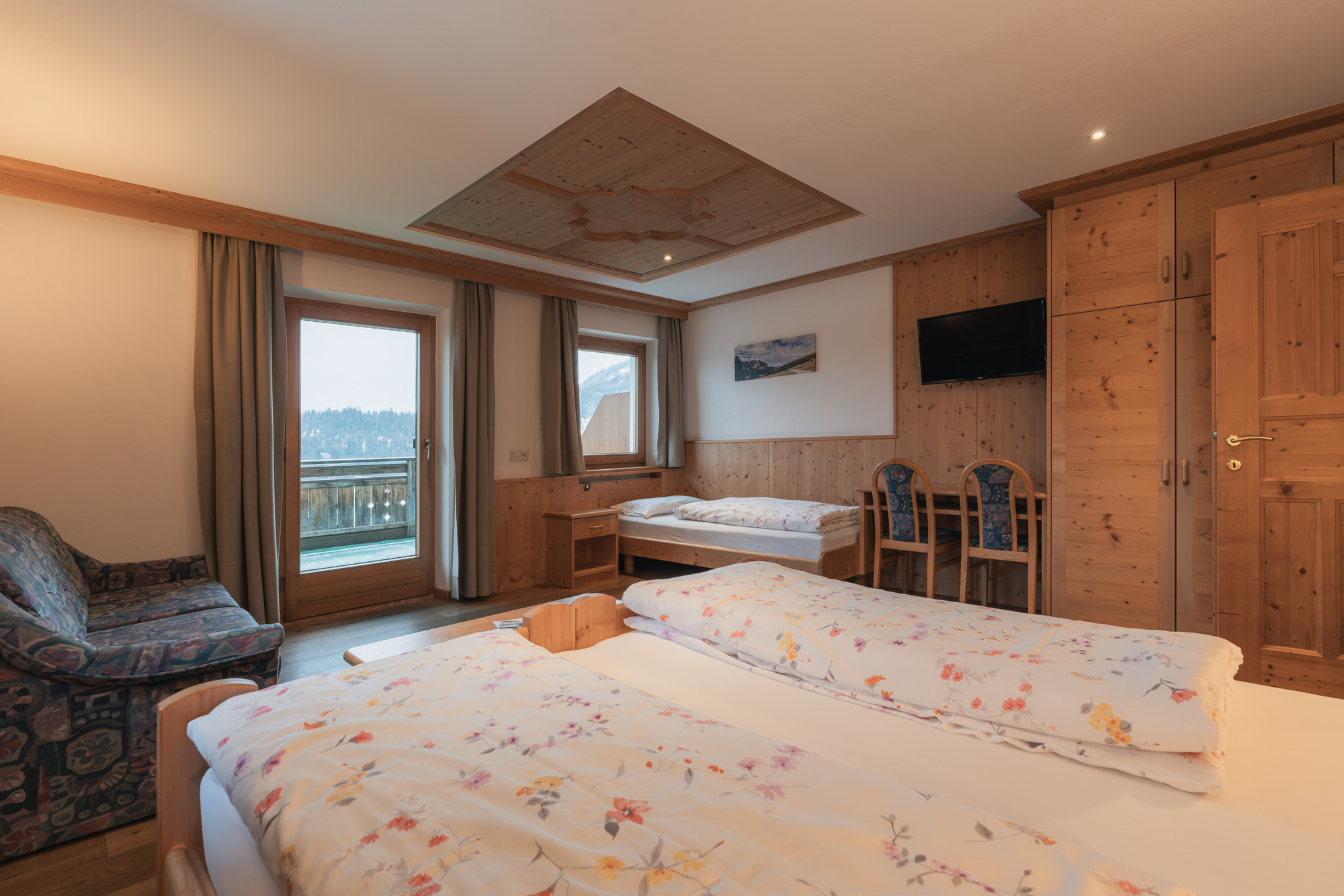 Dreibettzimmer Haupthaus 1