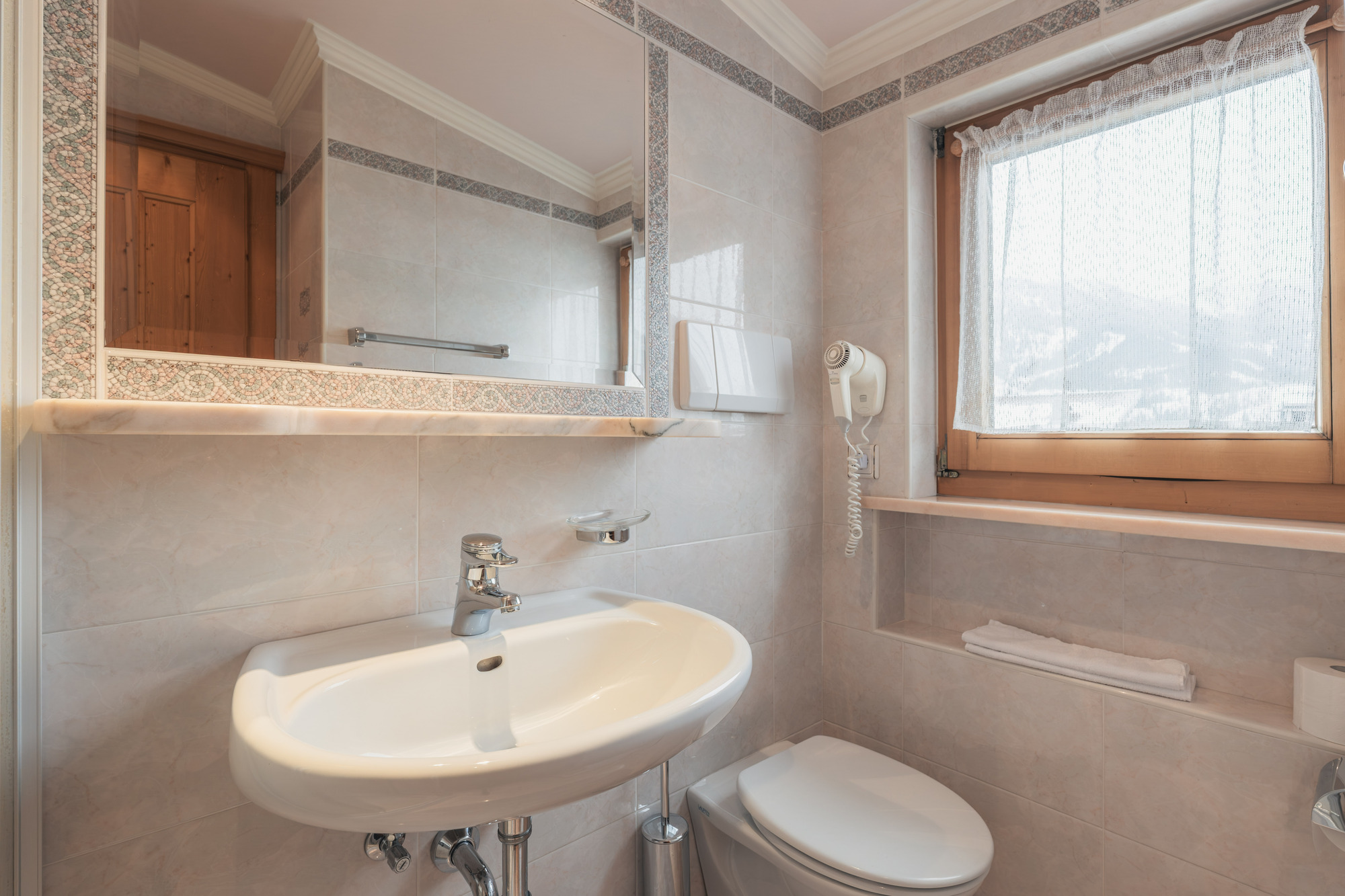 DZ Haupthaus ohne Balkon 2